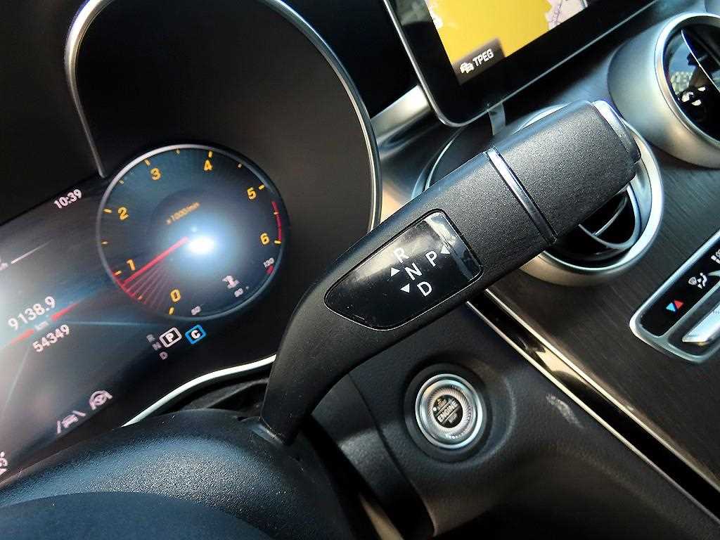 Mercedes Benz C Class - Vista 10