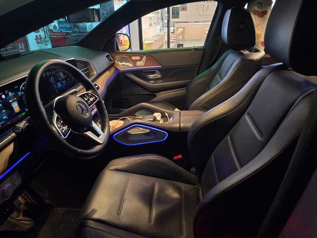 Mercedes Benz GLE Class - Vista 8