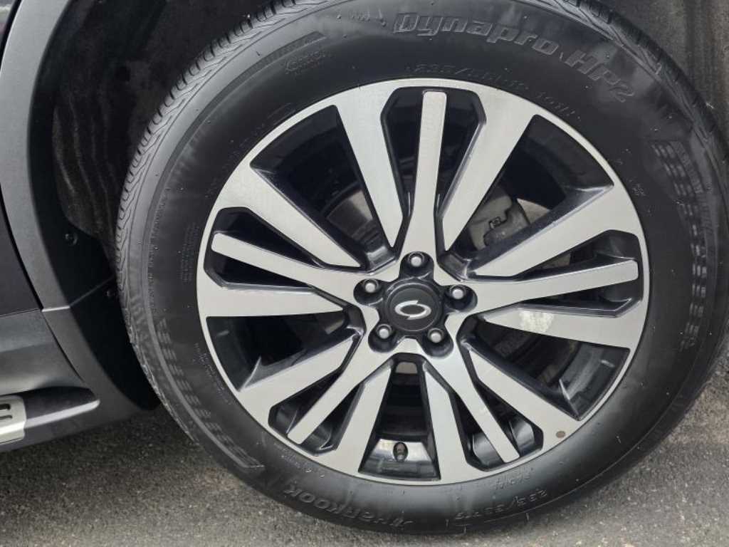 SAMSUNG QM6 - Vista 6