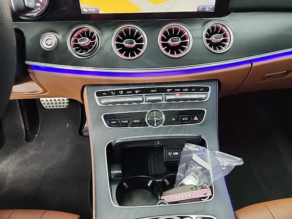 Mercedes Benz E class - Vista 10