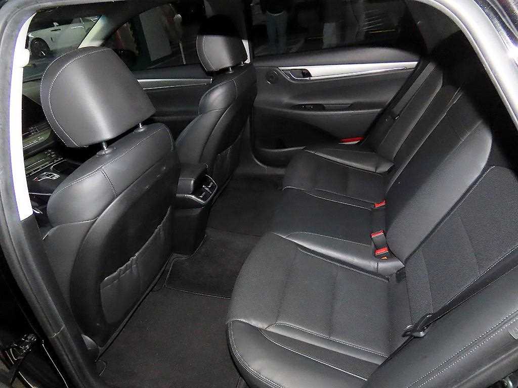 HYUNDAI Grandeur - Vista 7