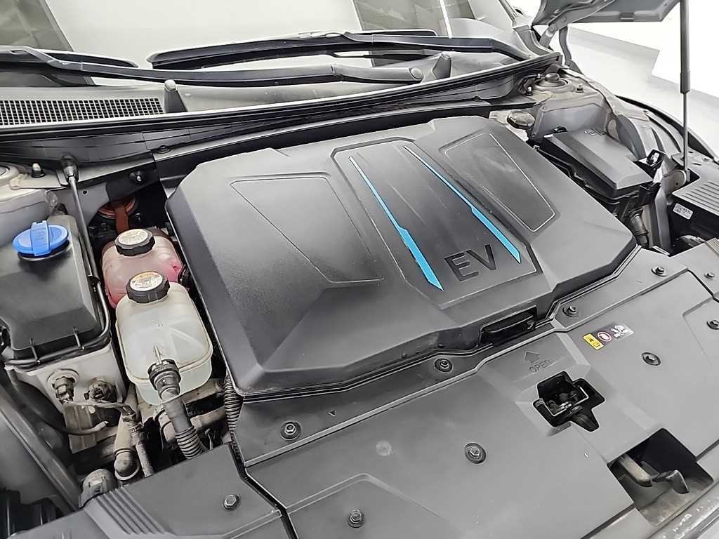 HYUNDAI Ioniq 5 - Vista 5