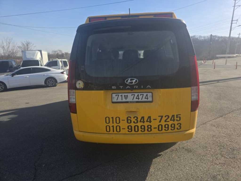 HYUNDAI Staria - Vista 4