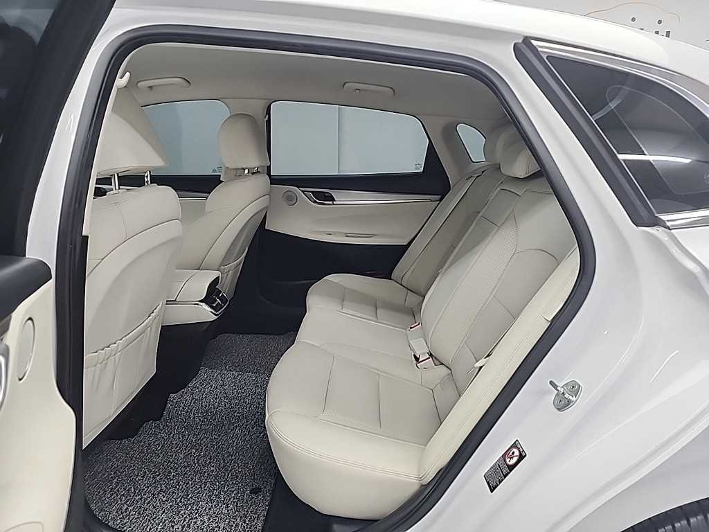 HYUNDAI Grandeur - Vista 12