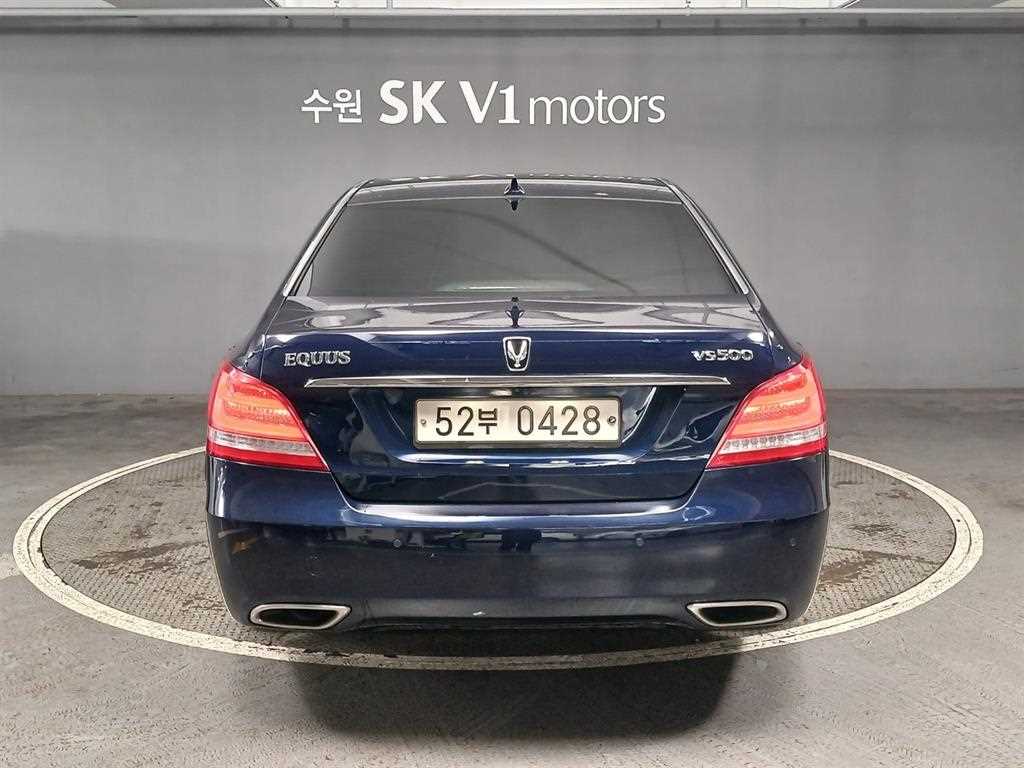 HYUNDAI Equus - Vista 3