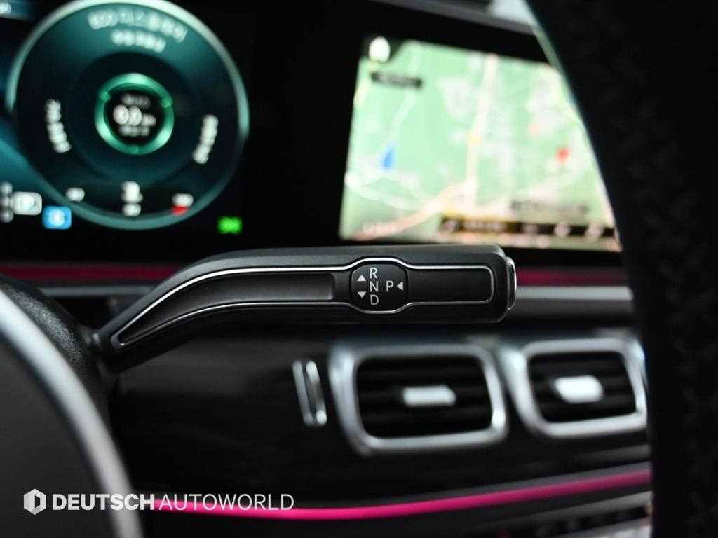 Mercedes Benz GLE Class - Vista 9