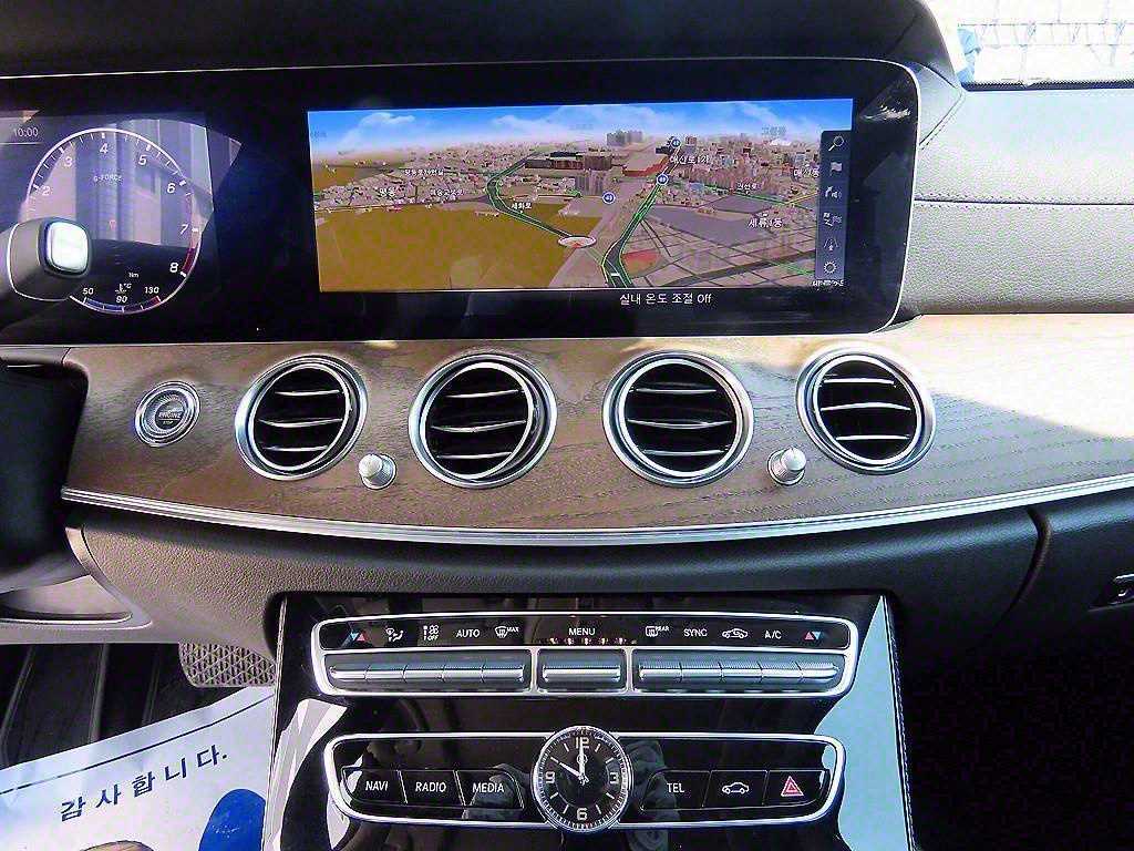 Mercedes Benz E class 2018 Blanco - Importación desde Corea - HF Imports Iquique - Foto 13