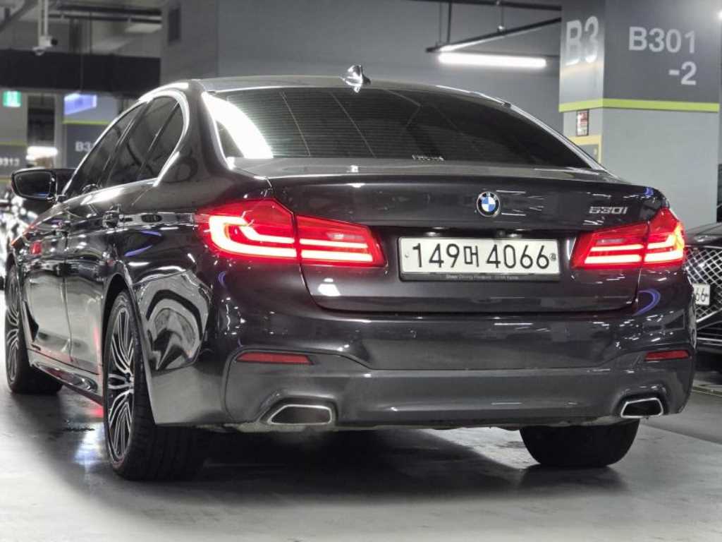 BMW 5 Series - Vista 3