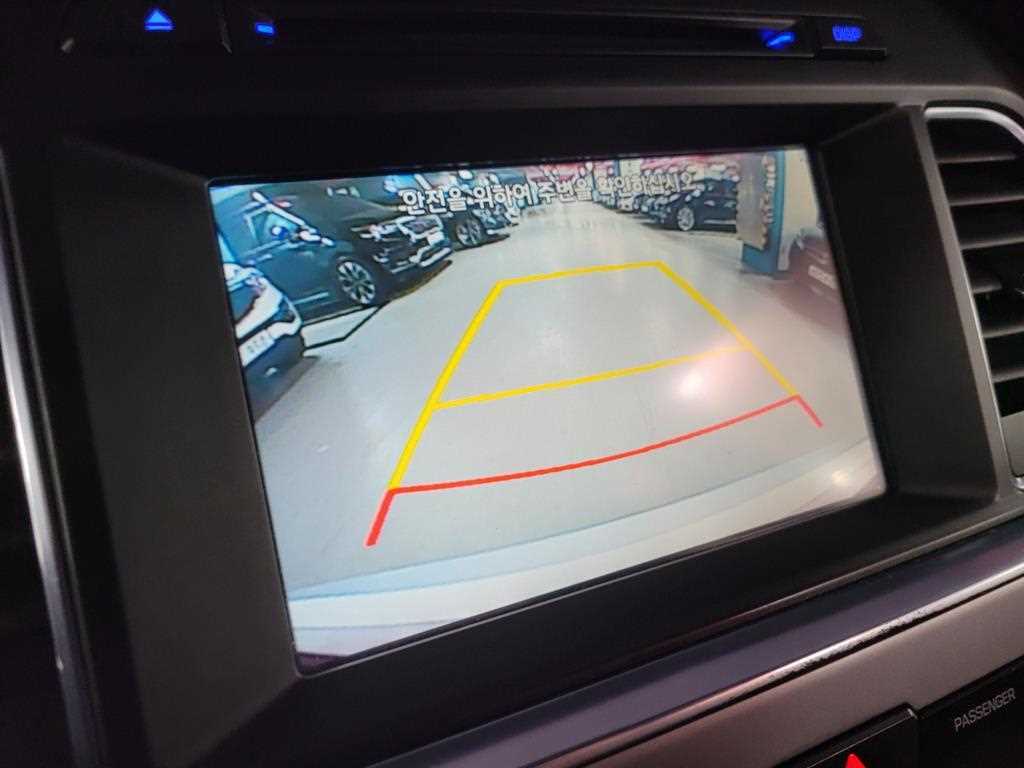 HYUNDAI Sonata - Vista 10