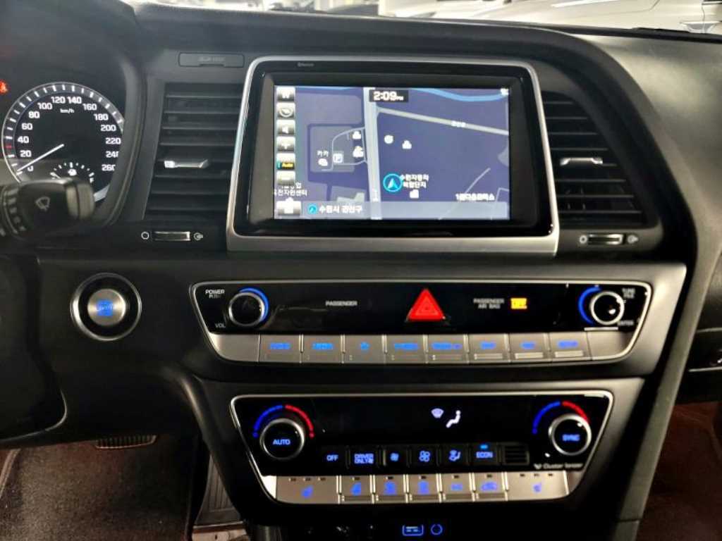 HYUNDAI Sonata - Vista 8