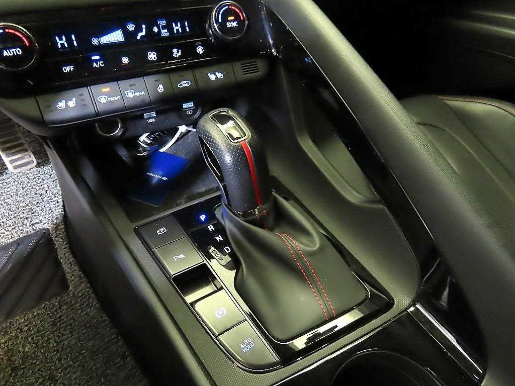 HYUNDAI Avante - Vista 12