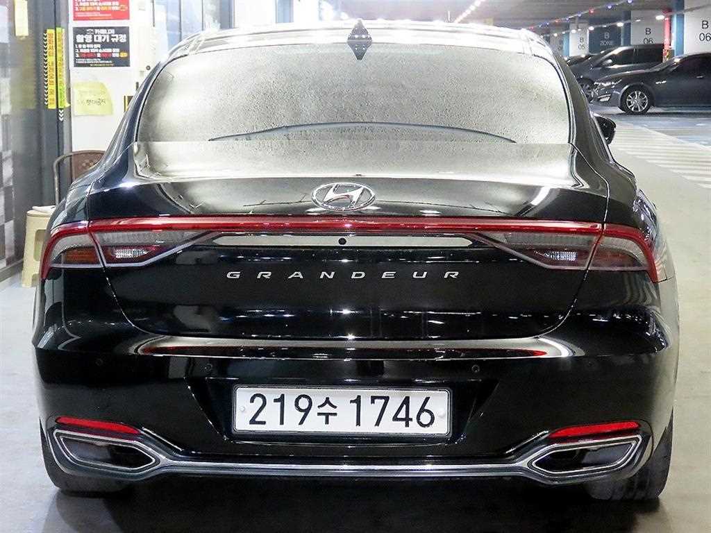 HYUNDAI Grandeur - Vista 5