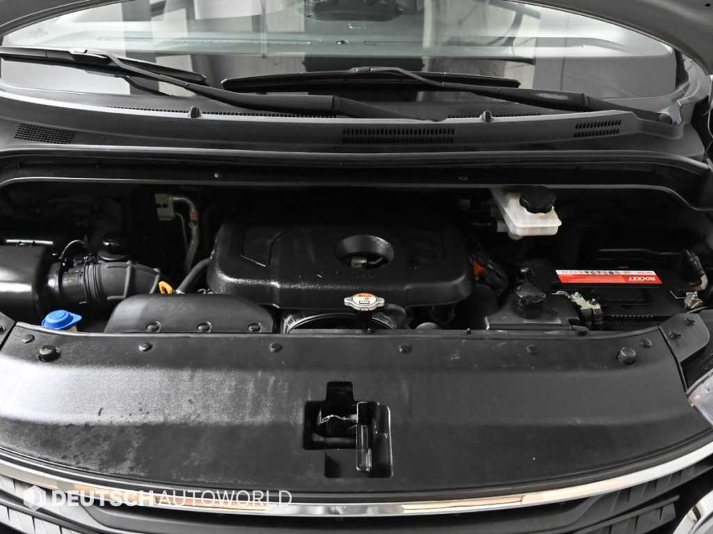 HYUNDAI Starex - Vista 6