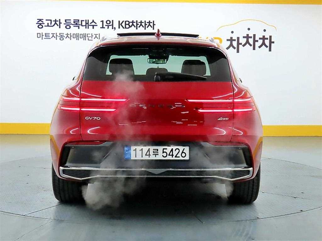 Genesis GV70 - Vista 3