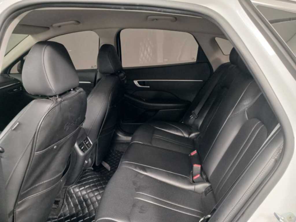 HYUNDAI Sonata - Vista 8