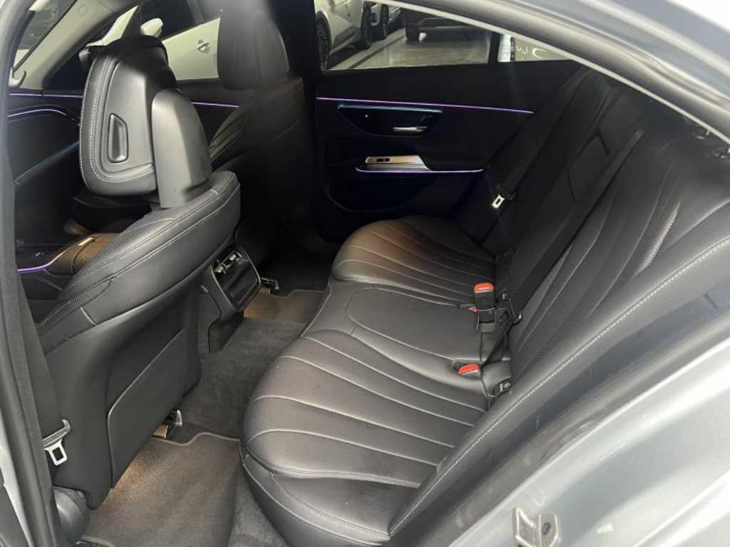 Mercedes Benz E class - Vista 8