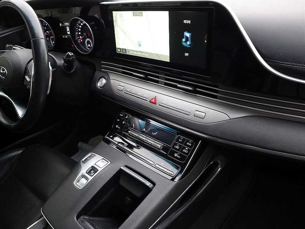 HYUNDAI Grandeur - Vista 11