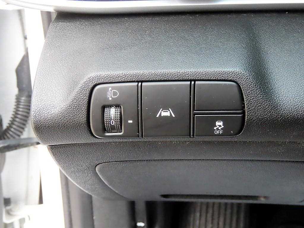 HYUNDAI Avante - Vista 12