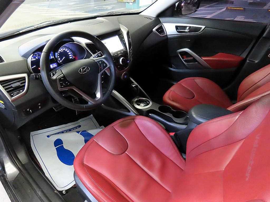 HYUNDAI Veloster - Vista 10