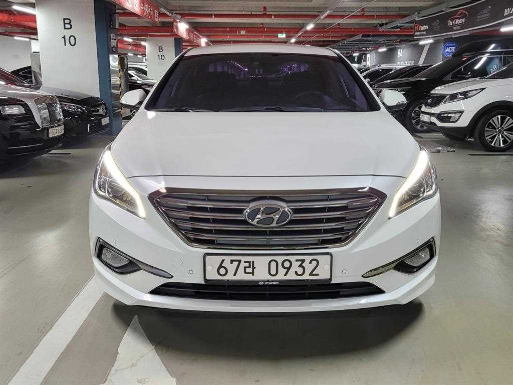 HYUNDAI Sonata - Vista 2