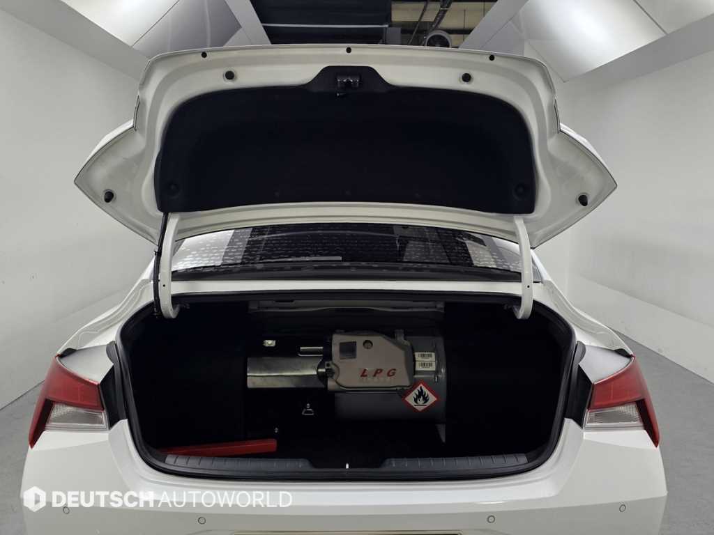 HYUNDAI Avante 2022 Blanco - Importación desde Corea - HF Imports Iquique - Foto 20