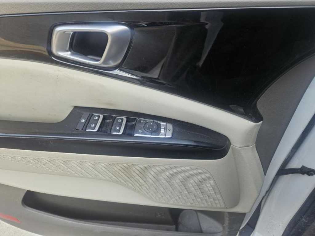 KIA Carnival - Vista 11