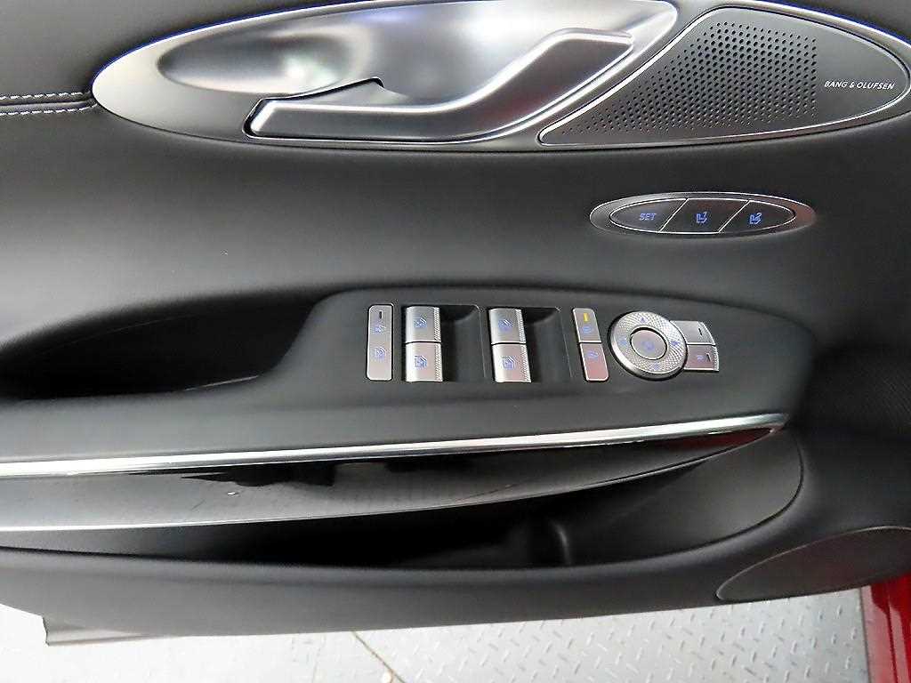 Genesis GV70 - Vista 11