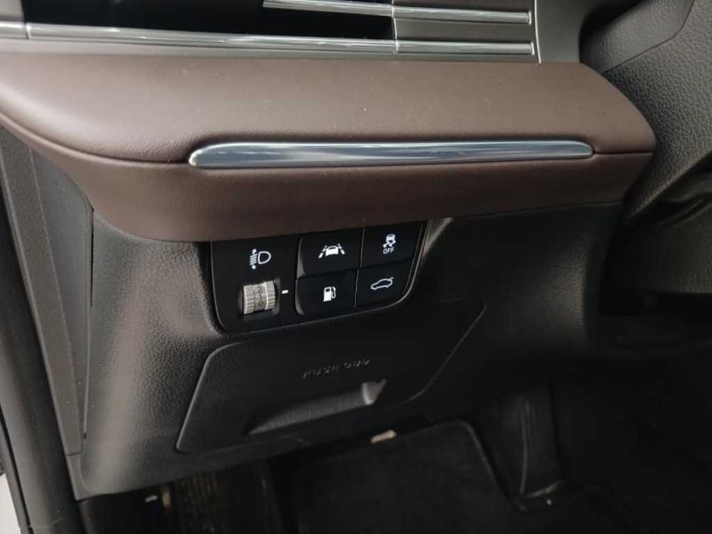 HYUNDAI Grandeur - Vista 9