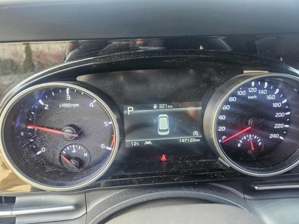 KIA Carnival - Vista 5