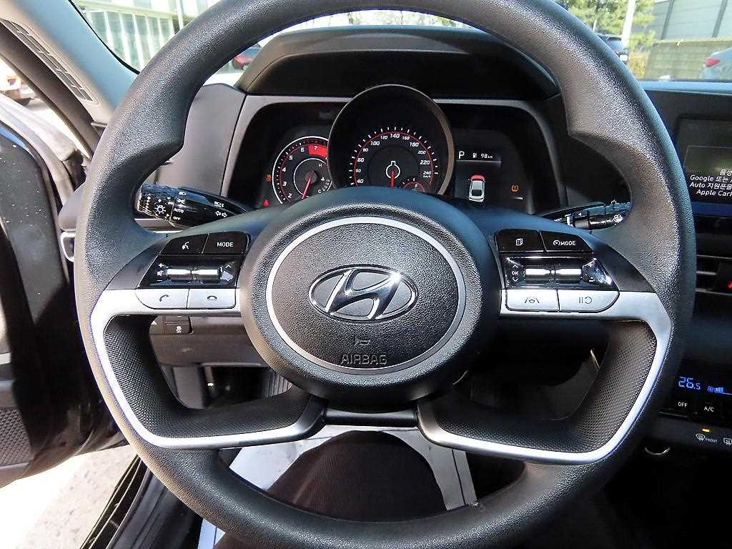 HYUNDAI Avante - Vista 8