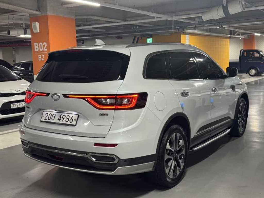 SAMSUNG QM6 - Vista 2