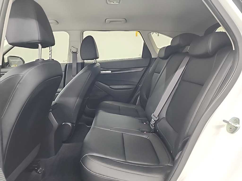 KIA Seltos - Vista 12