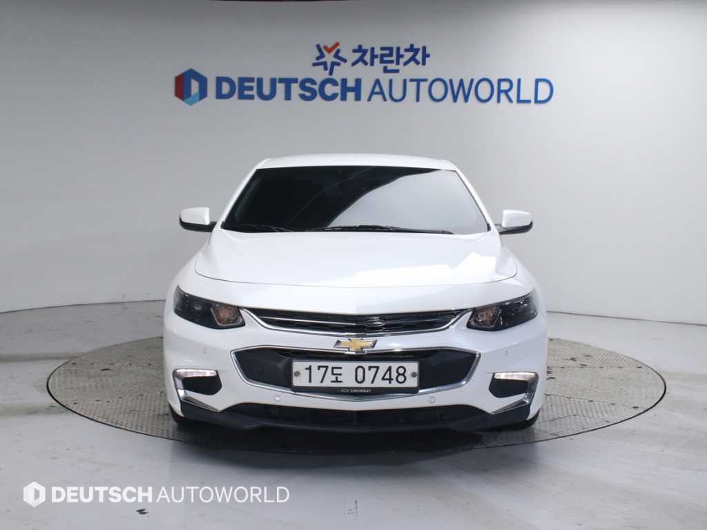 Chevrolet Malibu - Vista 3