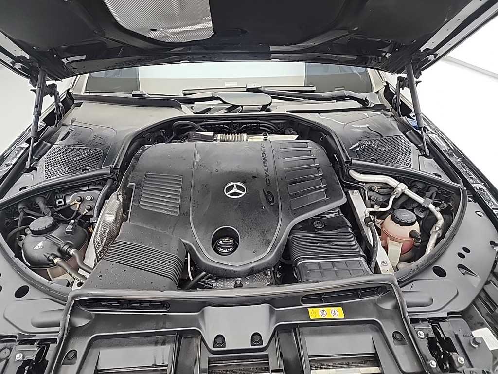 Mercedes Benz S Class - Vista 5