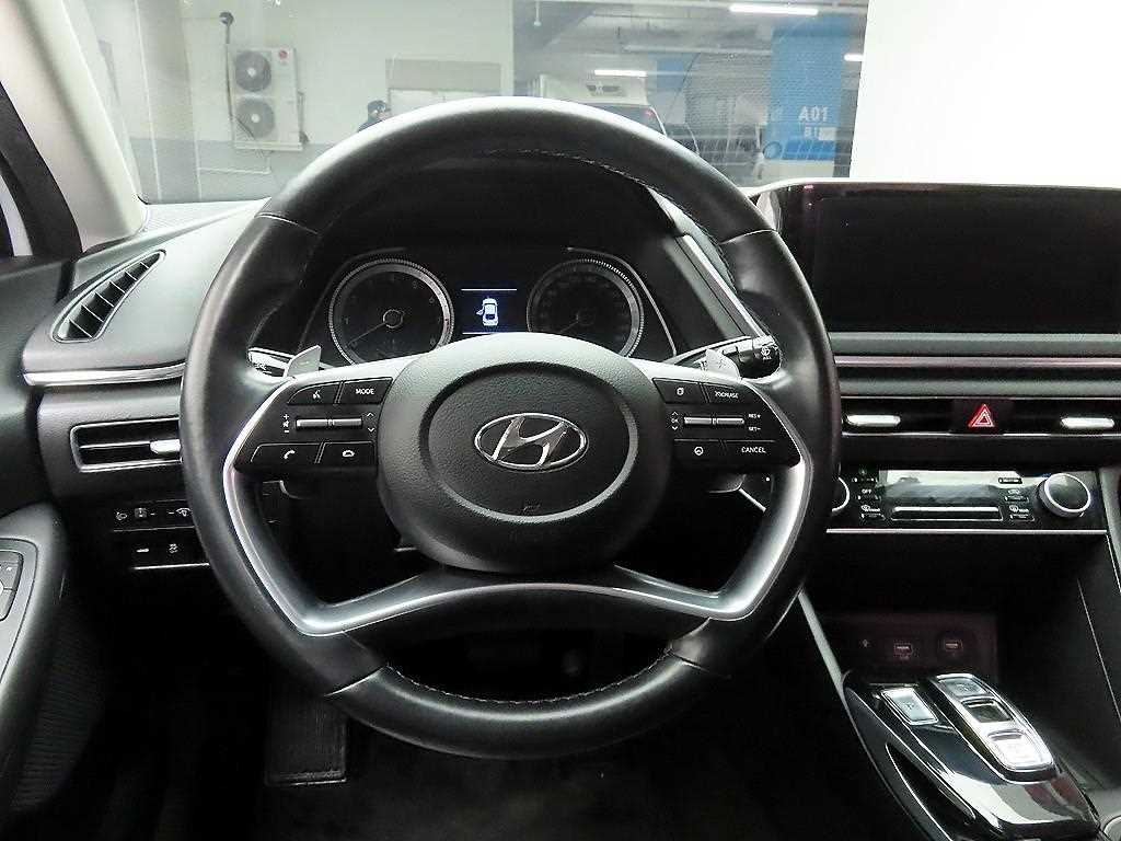 HYUNDAI Sonata - Vista 7