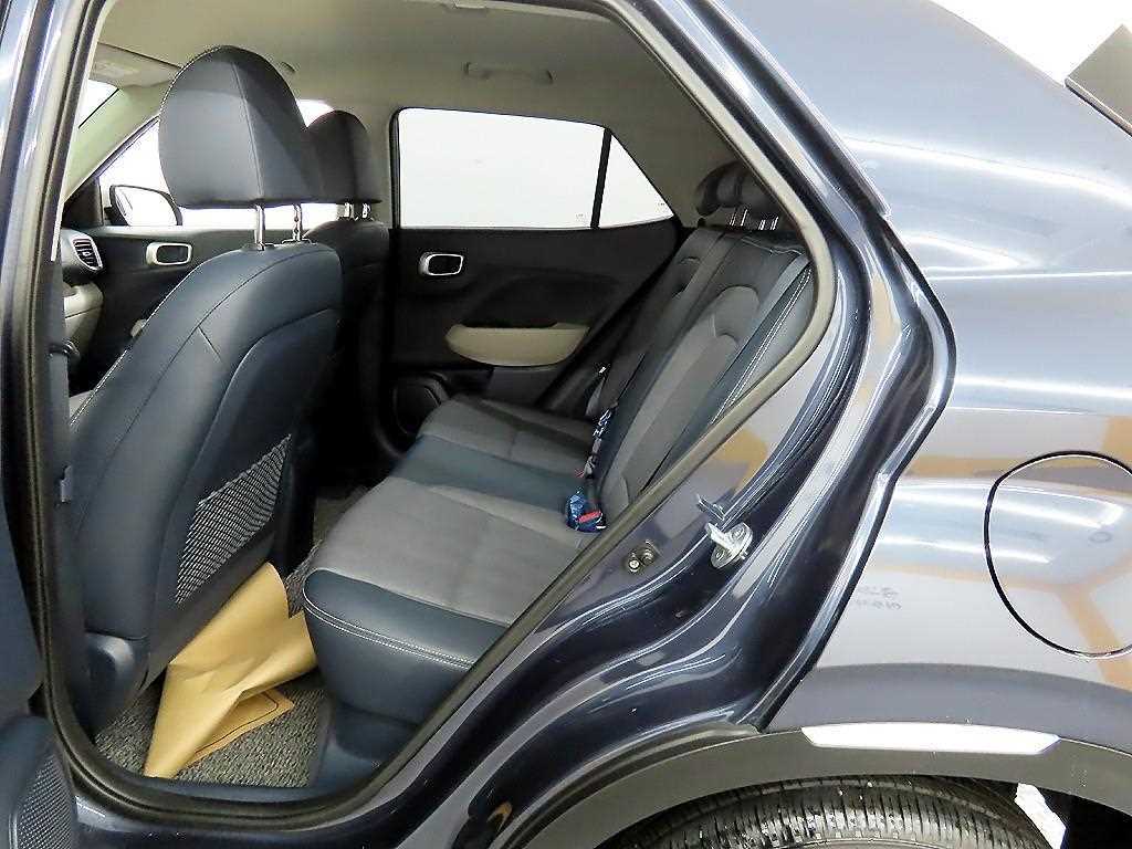 HYUNDAI Venue - Vista 6