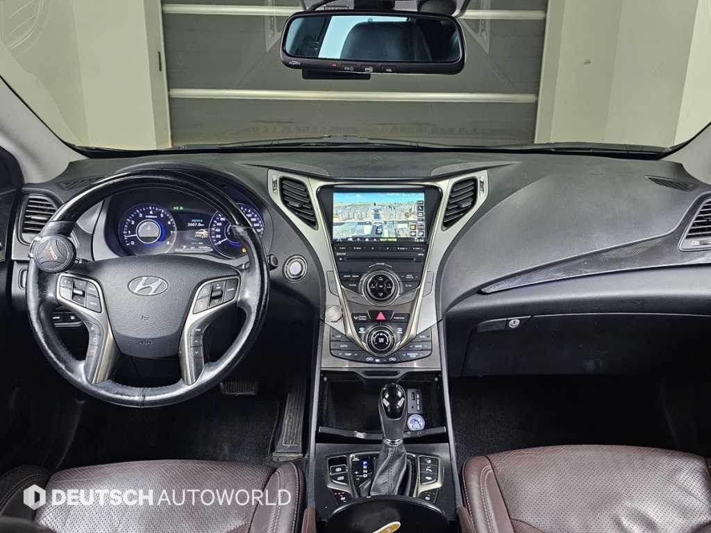 HYUNDAI Grandeur - Vista 8