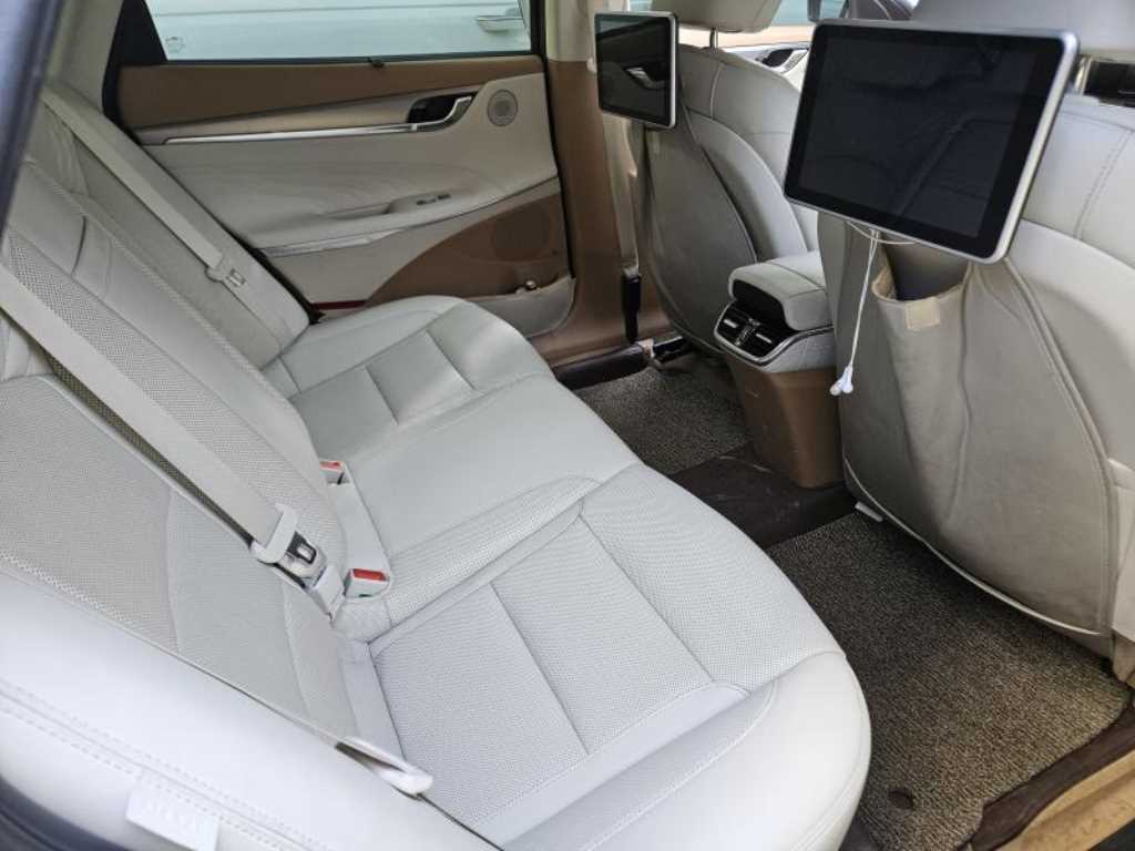 HYUNDAI Grandeur - Vista 8