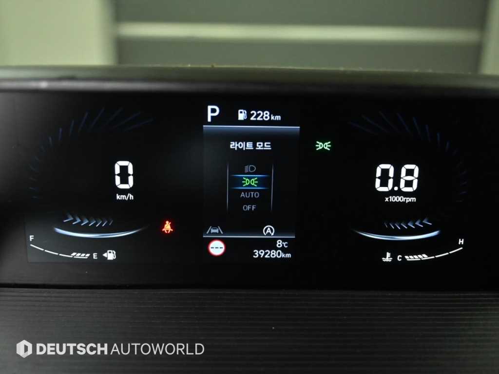 HYUNDAI Staria - Vista 8