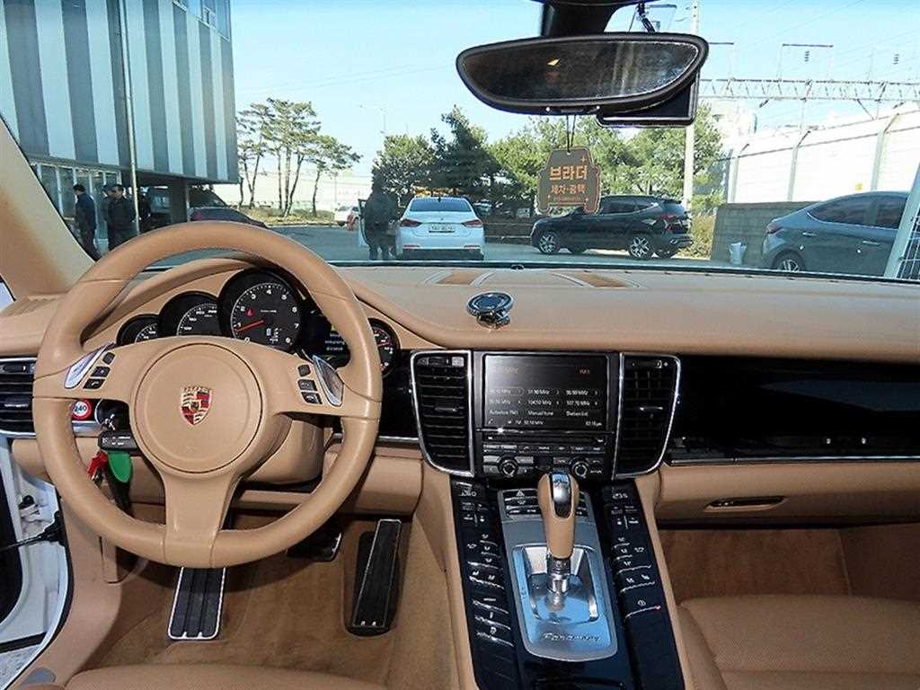 Porsche Panamera - Vista 7