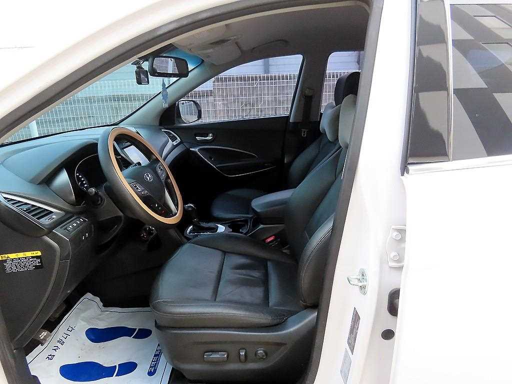 HYUNDAI Santa Fe - Vista 5