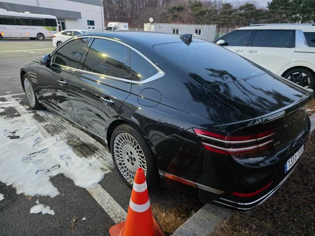 Genesis G80 - Vista 5