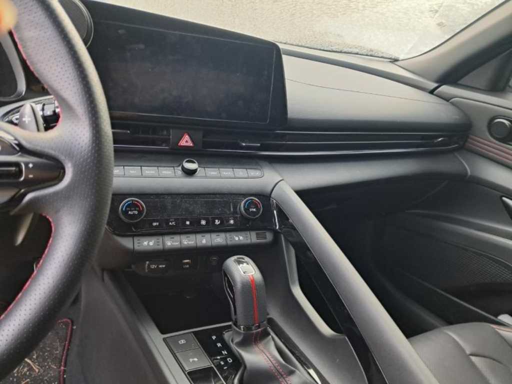 HYUNDAI Avante - Vista 4