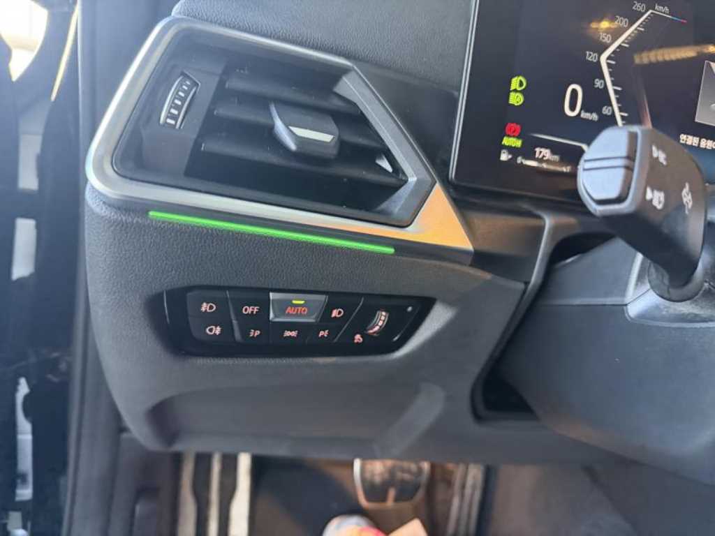 BMW 4 Series 2024 Negro - Importación desde Corea - HF Imports Iquique - Foto 13