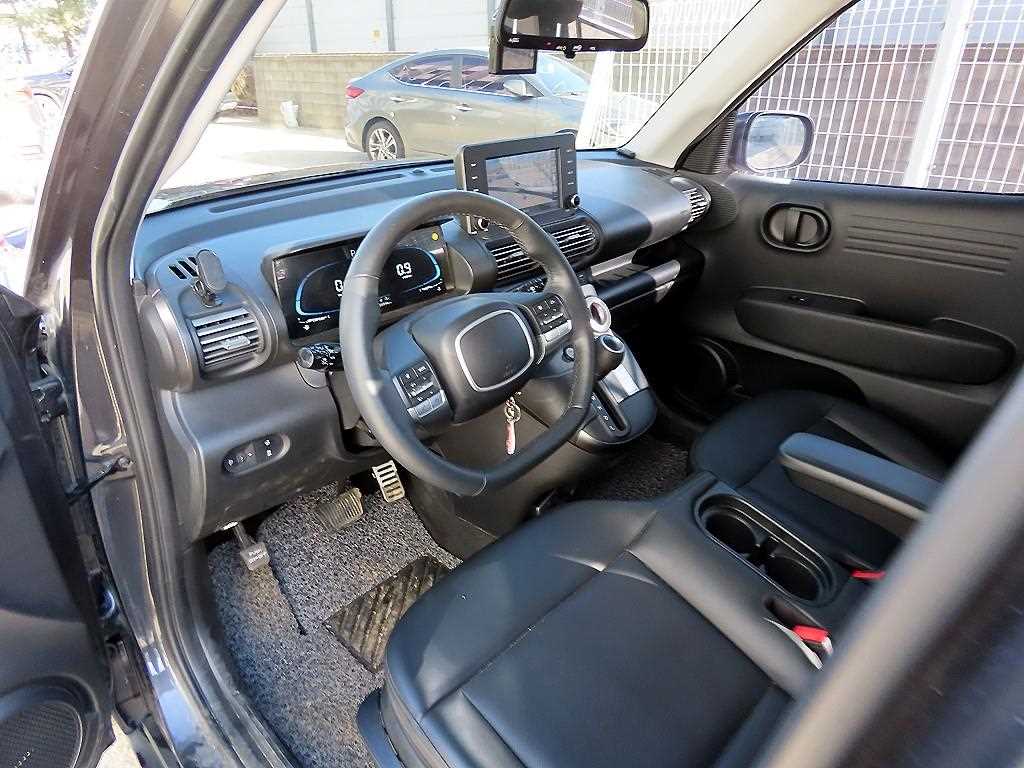 HYUNDAI Casper - Vista 7