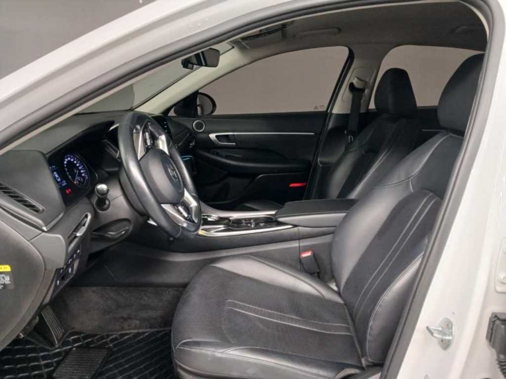 HYUNDAI Sonata - Vista 7