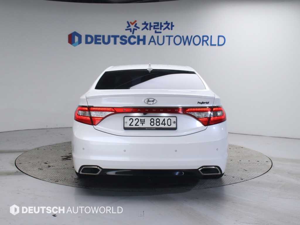 HYUNDAI Grandeur - Vista 4