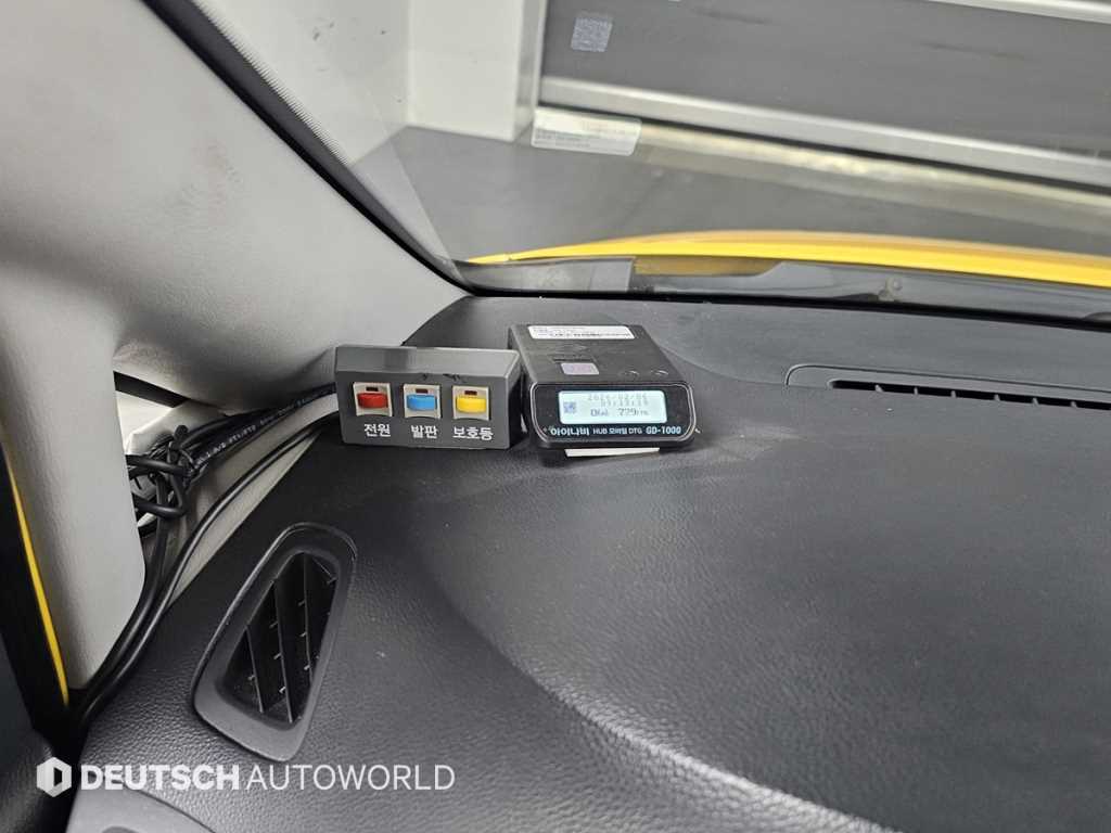 HYUNDAI Starex 2021 Amarillo - Importación desde Corea - HF Imports Iquique - Foto 17