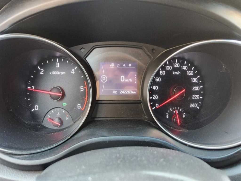 KIA Carnival 2016 Plateado - Importación desde Corea - HF Imports Iquique - Foto 17