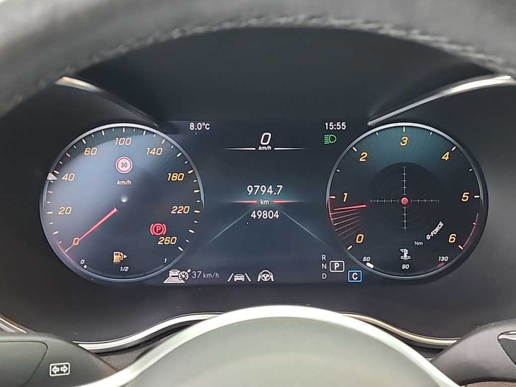 Mercedes Benz GLC Class - Vista 6